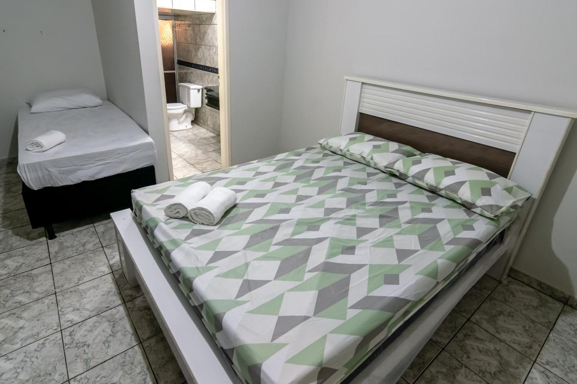 Pousada Roosevelt Suite 01 - Pousada Central Prox Rodoviaria E Dist Industrial Uberlândia Eksteriør billede