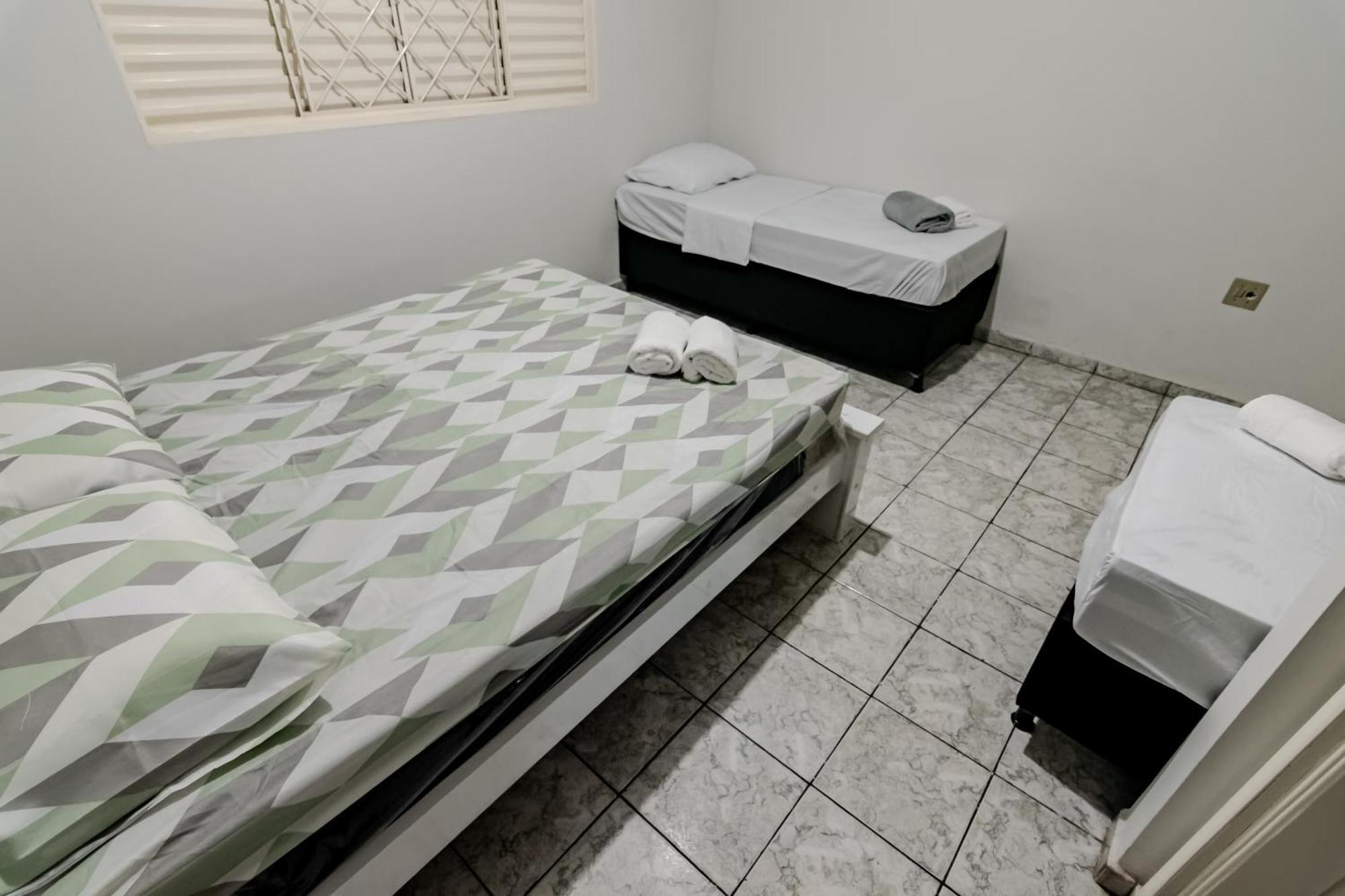 Pousada Roosevelt Suite 01 - Pousada Central Prox Rodoviaria E Dist Industrial Uberlândia Eksteriør billede